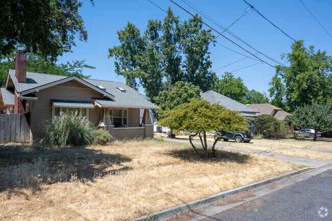 Central Ashland has plenty of different styles of homes.