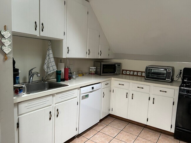 11 Arbor St unit 3, Wenham, MA 01984 - photo 3