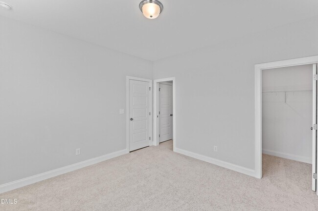 45 W Victoria Ridge Dr, Selma, NC 27576 - photo 7