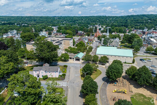Vogel-Wetmore School is an elementary school serving kindergarten through third grade.