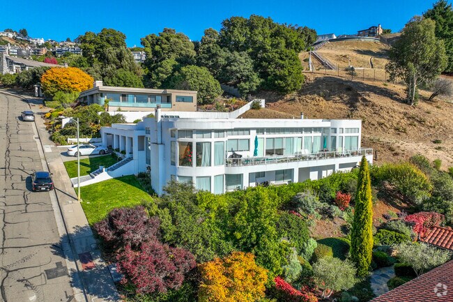 Hiller Highlands neighborhood unique homes are what dreams are made of.