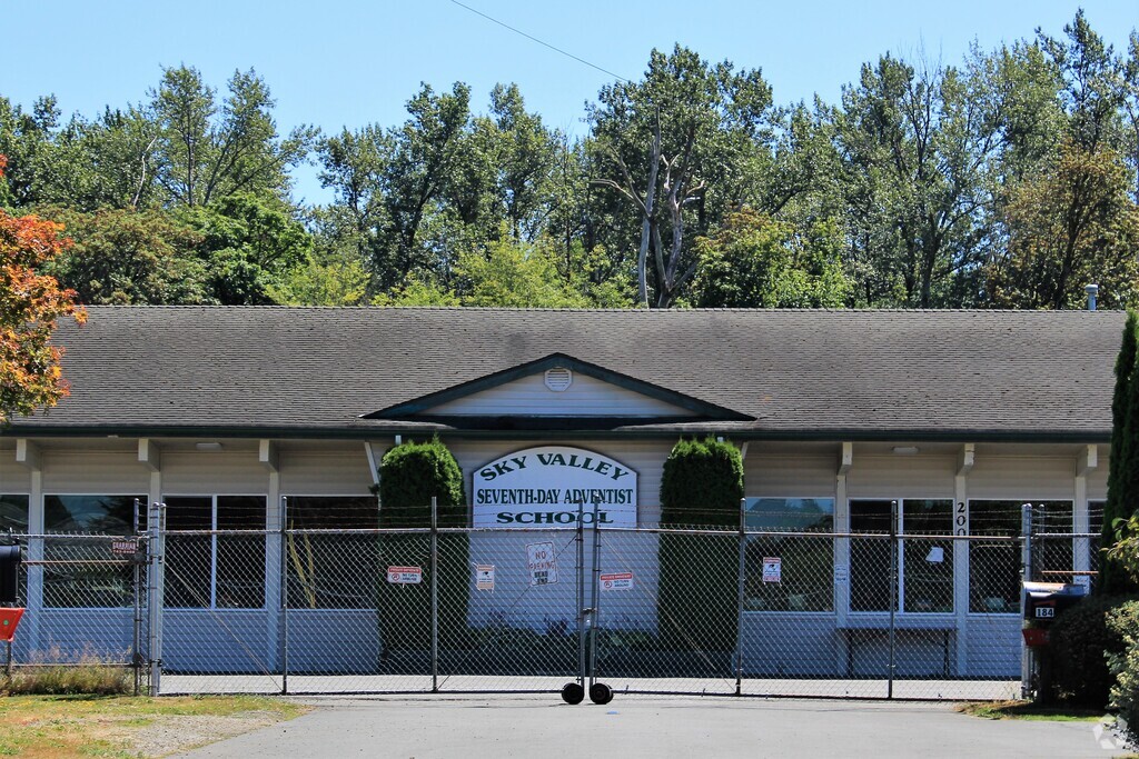 Main entrance to Sky Valley Adventist School in Monroe, Monroe WA