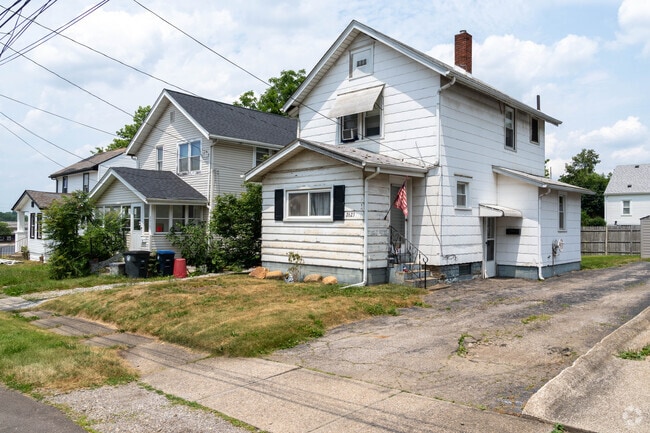 There are plenty of fixer-uppers available in the Ellet neighborhood.