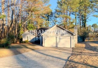 2525 Hallie Mill Rd, College Park, GA 30349