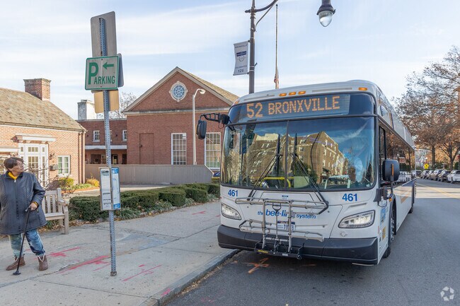 The Bronxville Bus system connects with the Metro North station and the town's center.