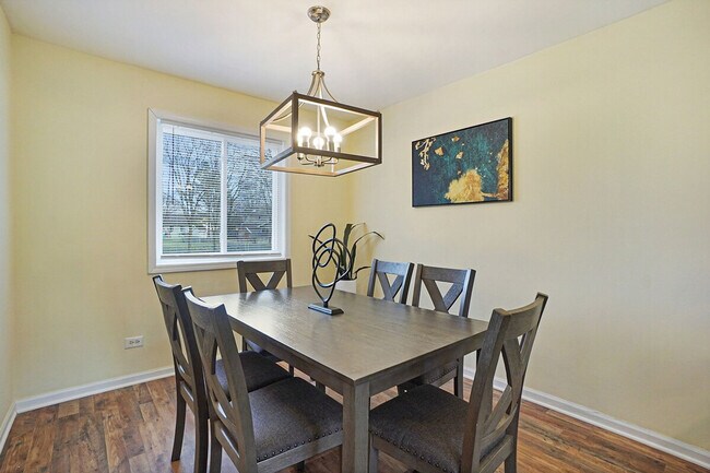 303 Danbury Dr unit ID1285015P, Naperville, IL 60565 - photo 3