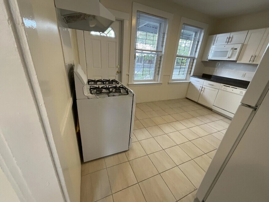 9 Barrows St unit 3, Allston, MA 02134 - photo 1