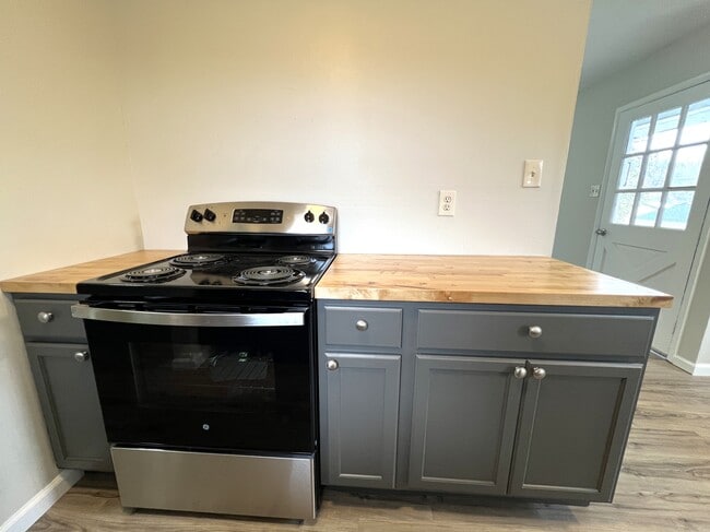 424 Lemmon St, Corydon, IN 47112 - photo 5