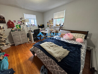 14 Mount Ida St, Newton, MA 02458