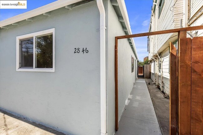 2846 McGee Ave unit A, Berkeley, CA 94703 - photo 7