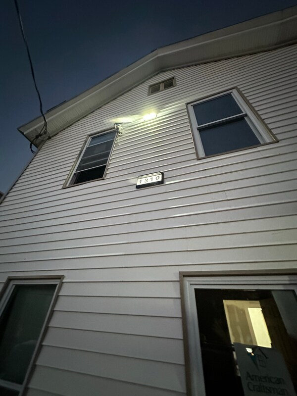 1310 Willis Ave unit 1st floor back, Syracuse, NY 13204 - photo 5