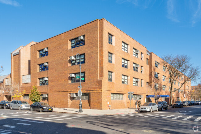 La Cima Charter School, Brooklyn NY Rankings & Reviews - Homes.com