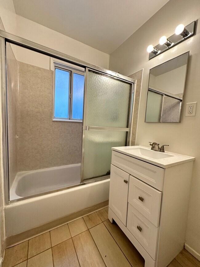 4640 E 4th St unit 4640, Long Beach, CA 90814 - photo 6