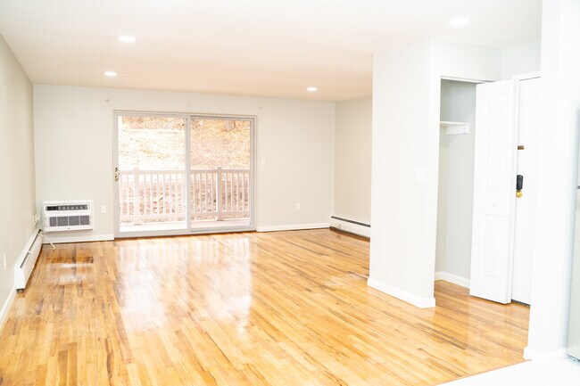 Kenmore Apartments, Southington, CT 06489 - photo 7