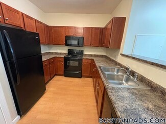 311 Lowell St Unit 3216, Andover, MA 01810