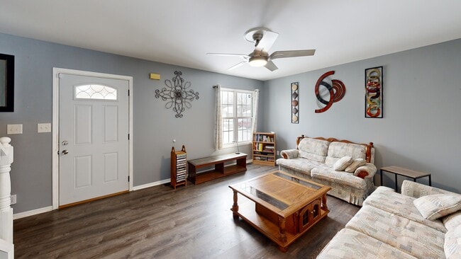 682 Dearborn Rd unit A, Valparaiso, IN 46385 - photo 2