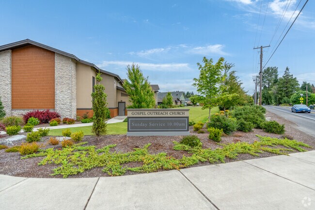 Gospel Outreach Christian School has a 5:1 student-teacher ratio.