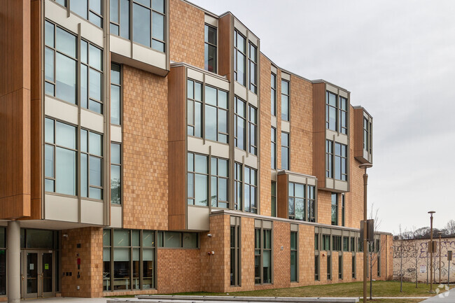 Michael Driscoll School in Brookline receives an overall score of A from niche.