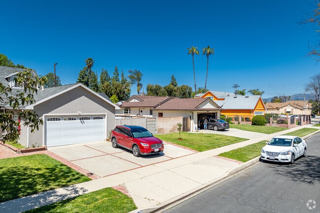 Winnetka homes are single family, suburban style.