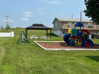 2552 Smith Ave, Marshalltown, IA 50158