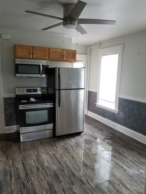 365 Prospect Ave unit 3, Hartford, CT 06105 - photo 1