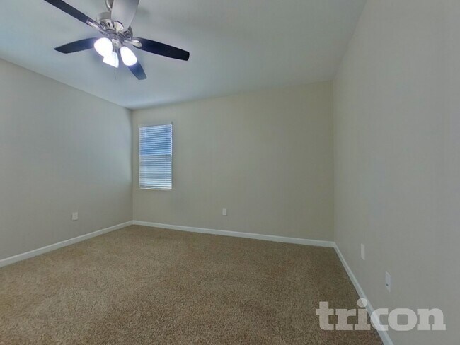 36615 N Iberian Dr, San Tan Valley, AZ 85143 - photo 6