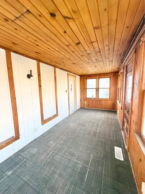 528 N 1st St unit 2, Marshalltown, IA 50158 - photo 3