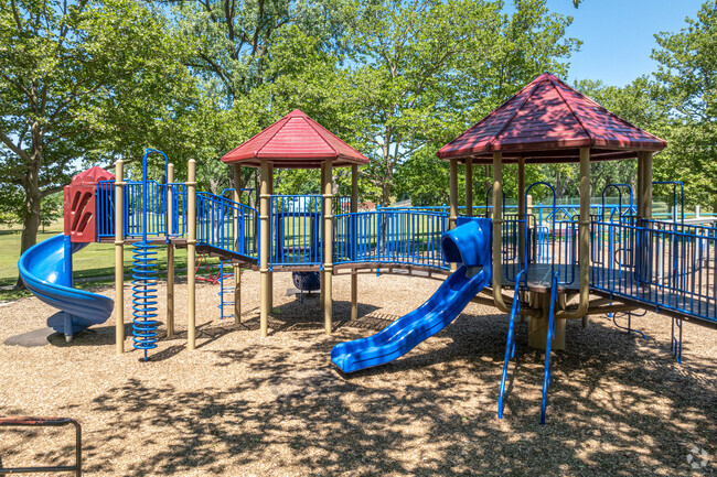 Brookside Elementary School is a public school located in Grand Rapids, Michigan.