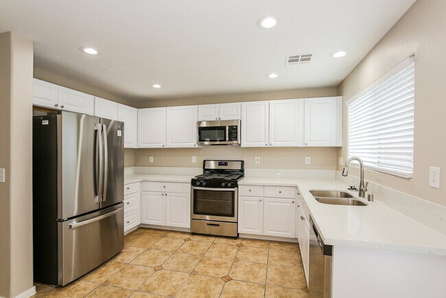 2325 Cockatiel Dr, North Las Vegas, NV 89084 - photo 7