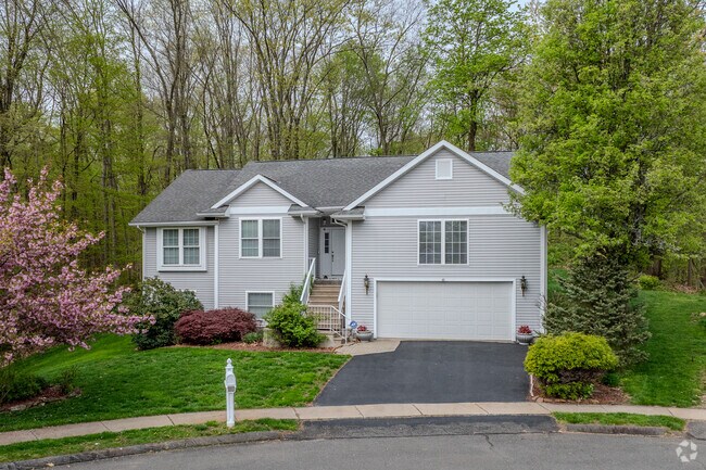 Excellent home options for families to live in Berlin, CT.