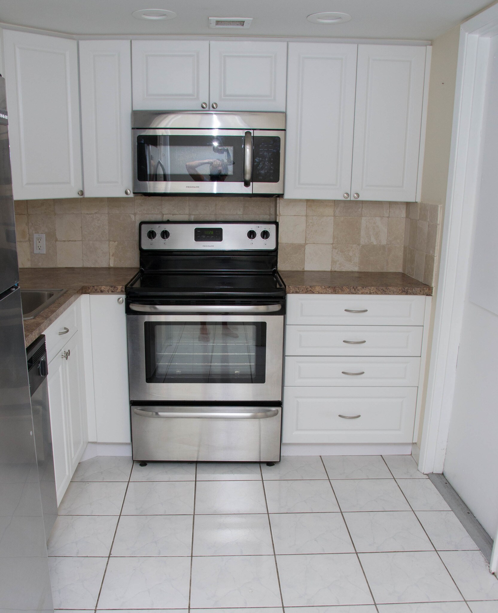 2801 N Palm Aire Dr unit 502, Pompano Beach, FL 33069 - photo 1