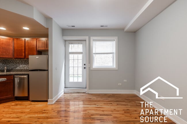 556 W Arlington Place unit 711, Chicago, IL 60614 - photo 6