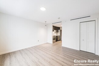 1500 Hancock St Unit 409, Quincy, MA 02169