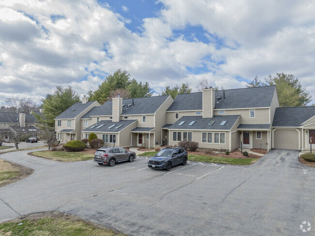 Townhouses in Upper Main Street provide low maintenance living with modern finishes and a sense of community in a convenient setting.