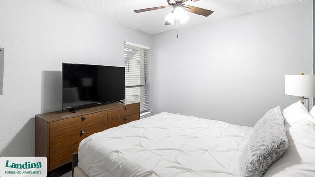 2300 Misty Ridge Cir unit 241, Arlington, TX 76011 - photo 3