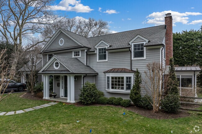 Seaside Colonials are commonly found homes in Rumson.