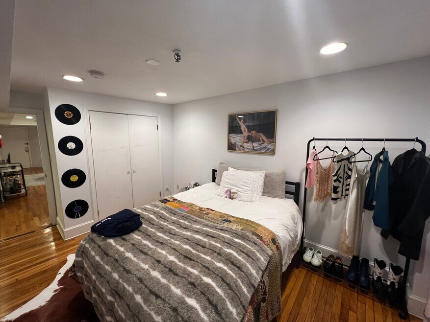 35 Westland Ave unit 12, Boston, MA 02115 - photo 1