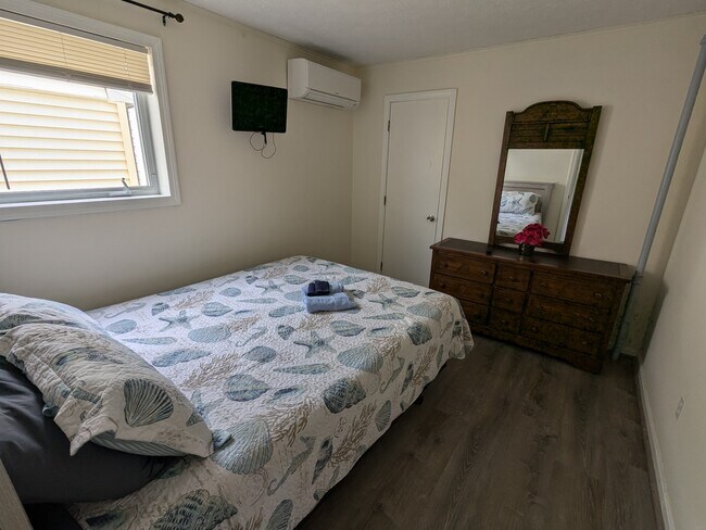 5 Boisvert St unit 105, Old Orchard Beach, ME 04064 - photo 5