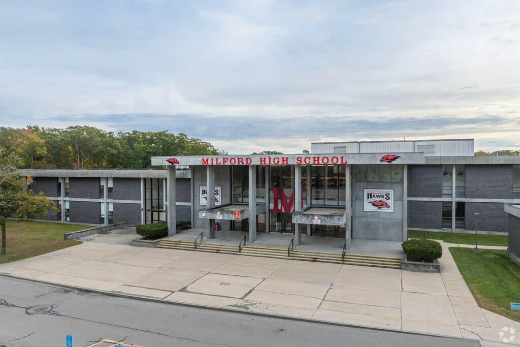 Milford High School, Rankings & Reviews