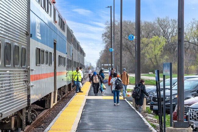 Residents of Beulah Park can catch a Metra at one of two stations nearby.