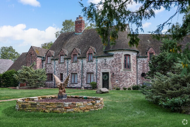 Beautiful estates with brick masonry can be seen throughout Grant.