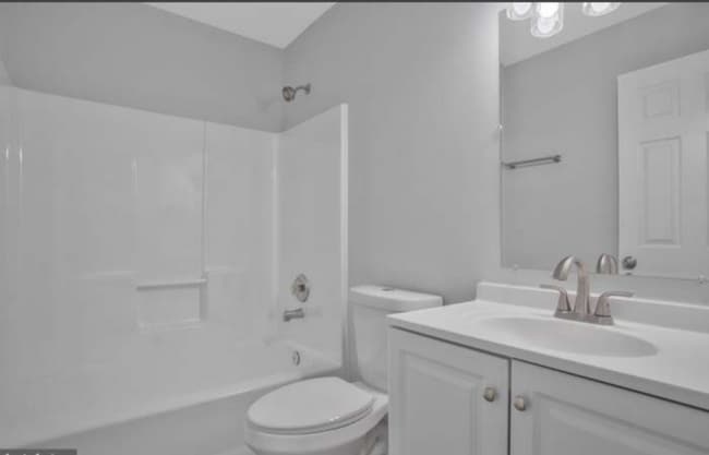 1716 Bradmoore Dr, District Heights, MD 20747 - photo 5