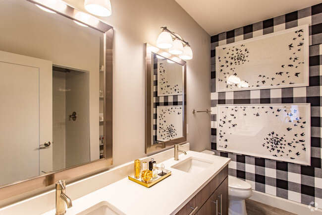 2BR, 2BA - 1,046 SF - B2-0