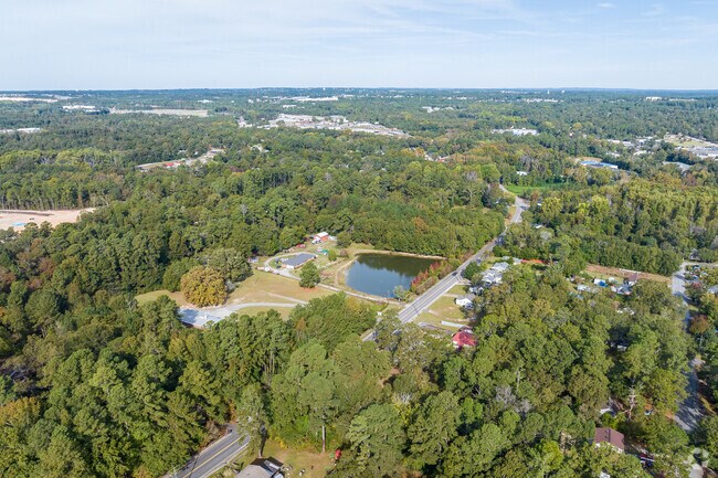 Wheeless Road is located south of downtown Augusta and is only a short ride away.