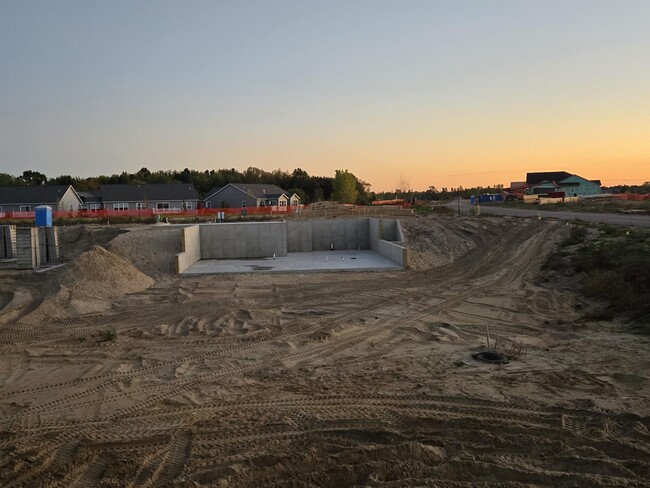 13675 Zelenka Farms Ln, Holland, MI 49424 - photo 2