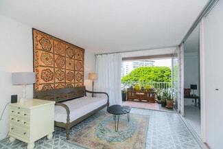 1617 Keeaumoku St, Honolulu, HI 96822