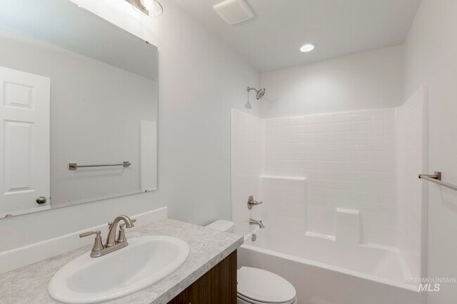 334 N Meadowsweet Ave, Kuna, ID 83634 - photo 3