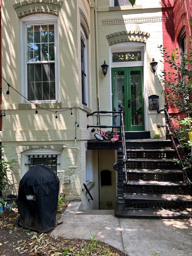 212 5th St NE unit 2, Washington, DC 20002 - photo 3