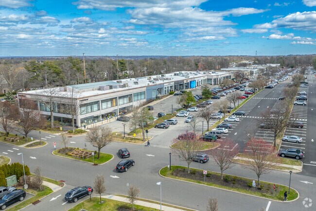 The Americana in nearby Manhasset has several luxury brands to choose from.