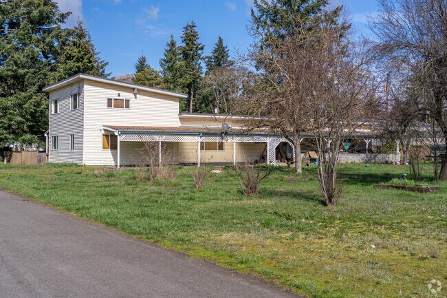Historic farmhouses are scattered throughout the Crawfordsville neighborhood in Oregon.